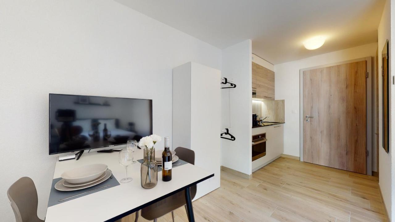 Nonanteneuf Appart Hotel Aigle - Contactless Check-In Kültér fotó